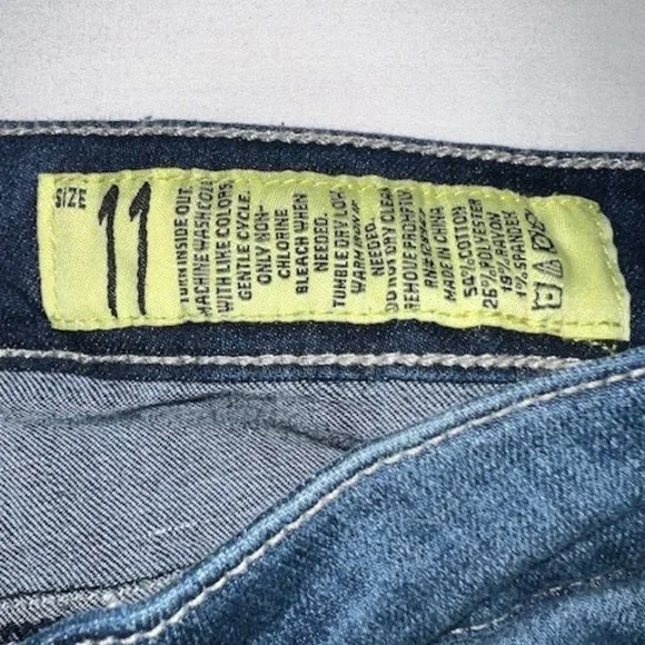 Indigo Rein Juniors, Size 11 Distressed Skinny‎ Jeans - Picture 5 of 7